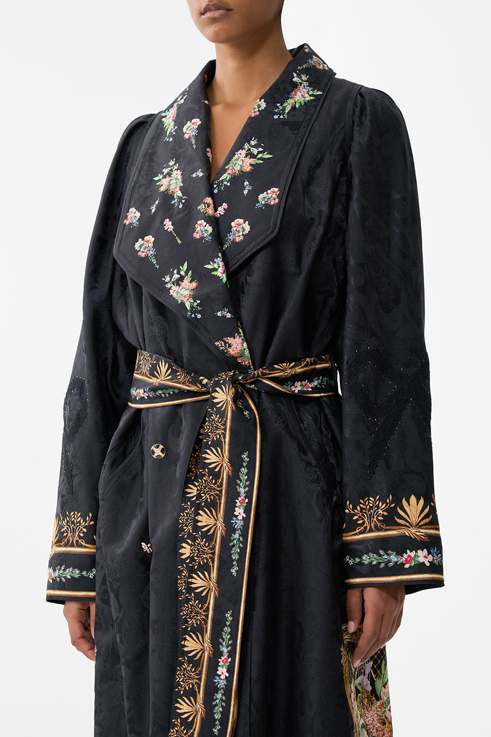 The CAMILLA SILK BAND OVERSIZED HOODIE WITH POCKETS BAROQUE AROUND THE CLOCK in our  print.