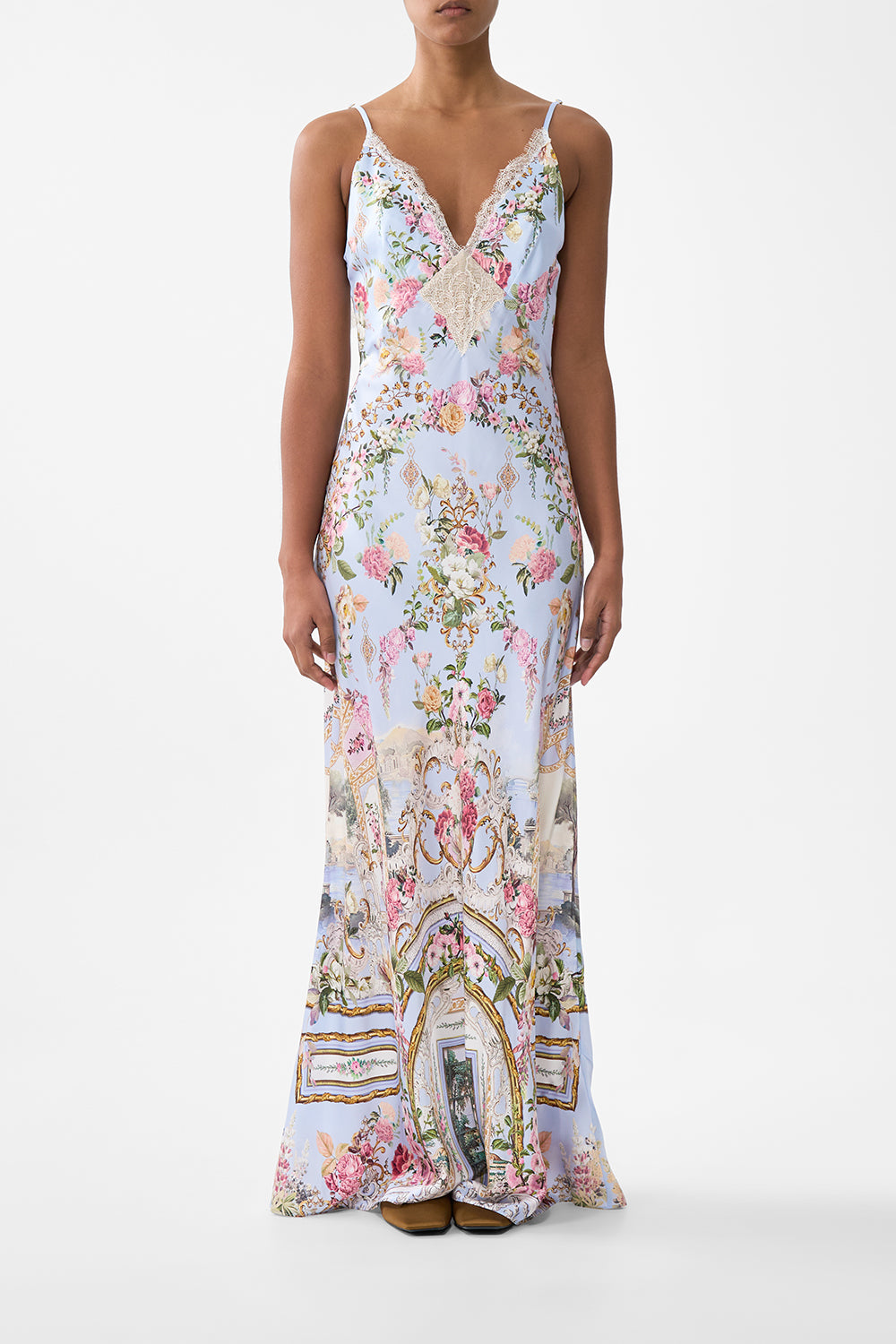 The CAMILLA SKIRT WITH SHAPED SEAM TALES OF TOPKAPI PALACE in our TALES OF TOPKAPI PALACE print.