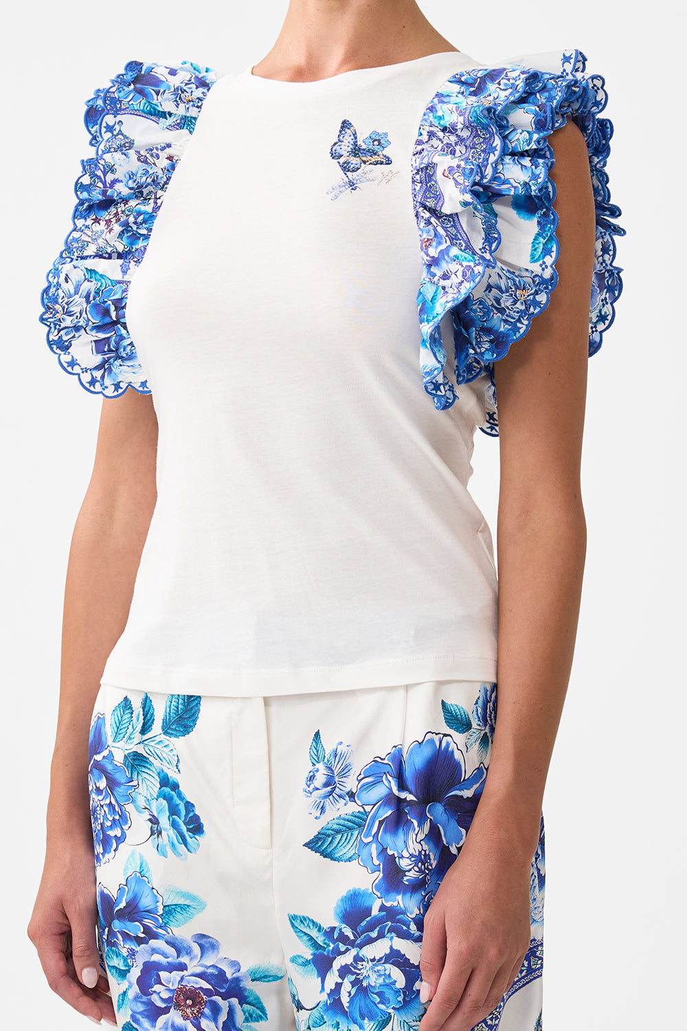 The CAMILLA OVERSIZED ROBE ILLUSTRATION NATION in our  print.