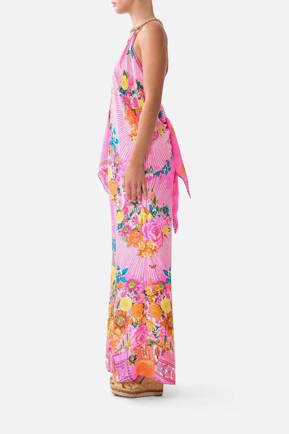 The CAMILLA PIERCED V NECK KAFTAN CHAIN GANG in our  print.